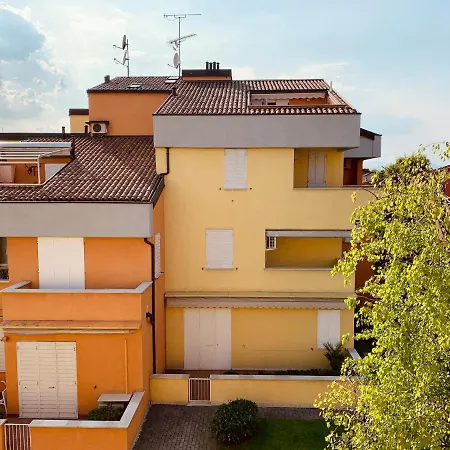Apt 2 Garden Ville Appartamento